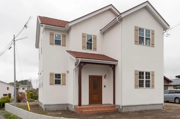 【外観】塗り壁仕上げの2×４工法のお家