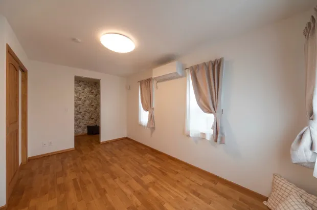 【Bed Room】7.5畳で家具も置ける広々ベッドルーム