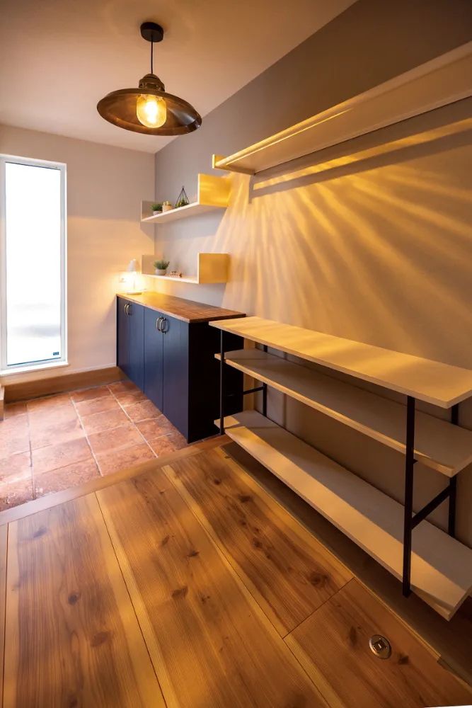 廊下は「家族のギャラリー」