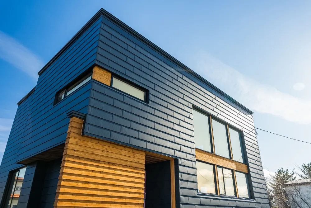 ステージから臨む岩木山