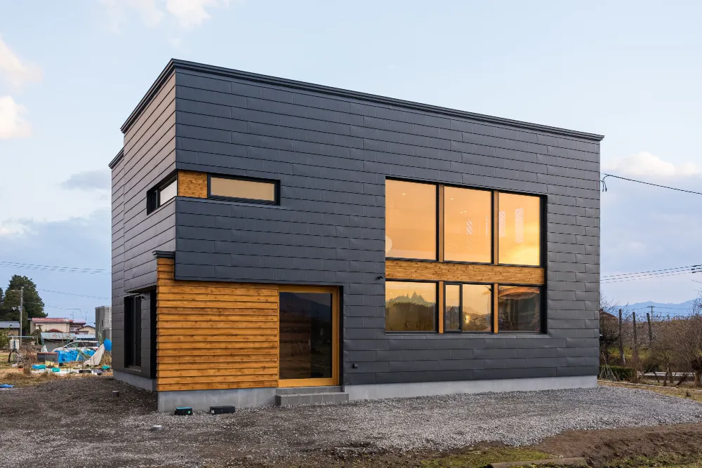 ステージから臨む岩木山