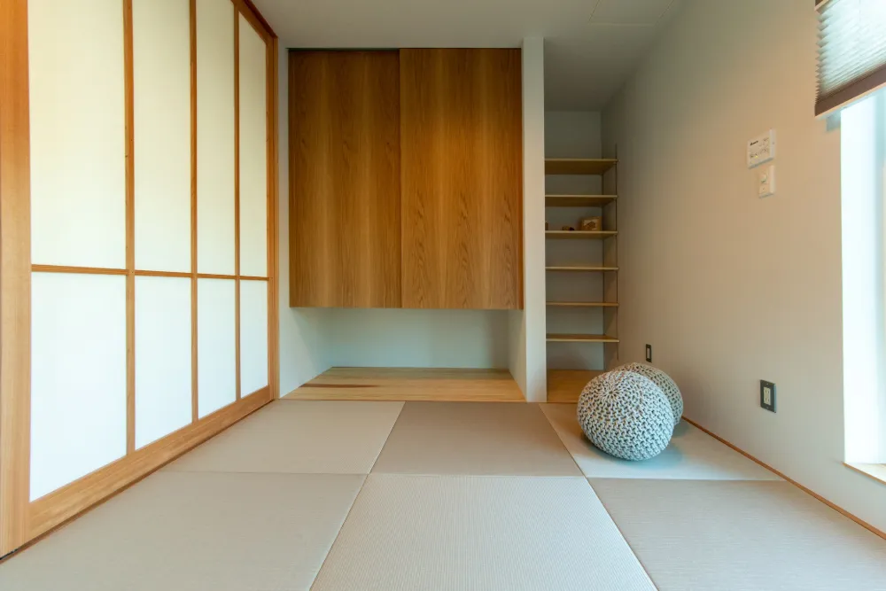 南面デッキをたのしむ回廊サニタリーの家