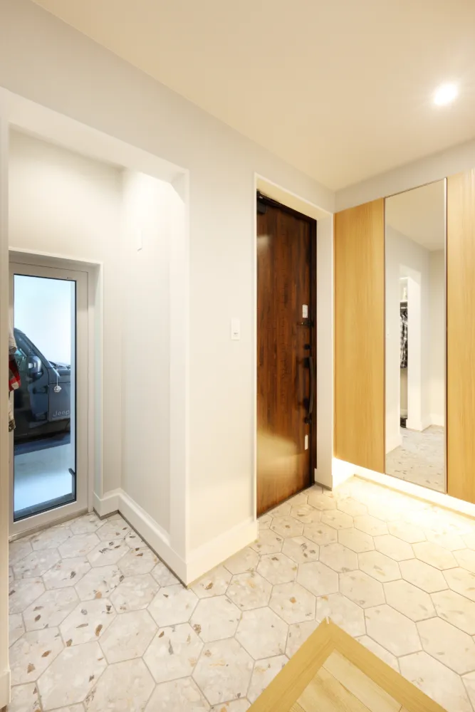 ビルトインガレージのある家