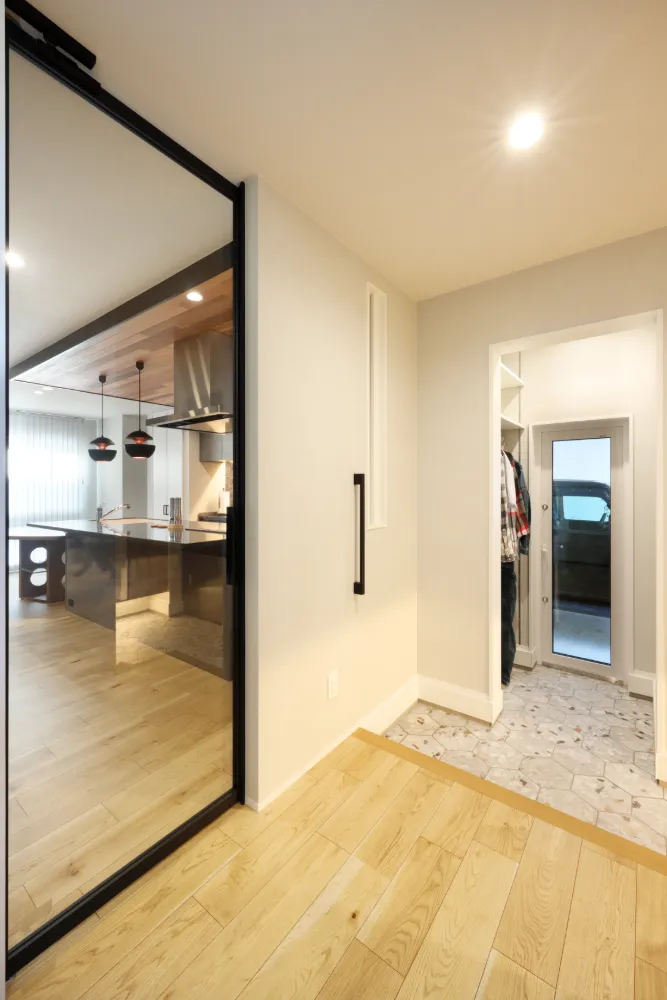 ビルトインガレージのある家