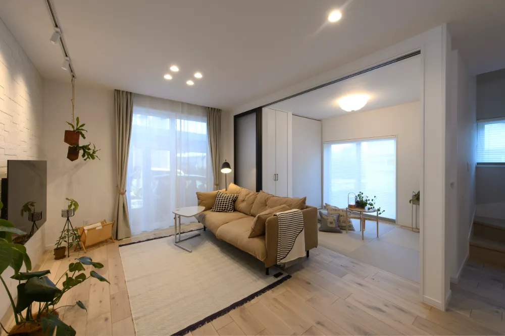 木の温もりあるナチュラルベースの家