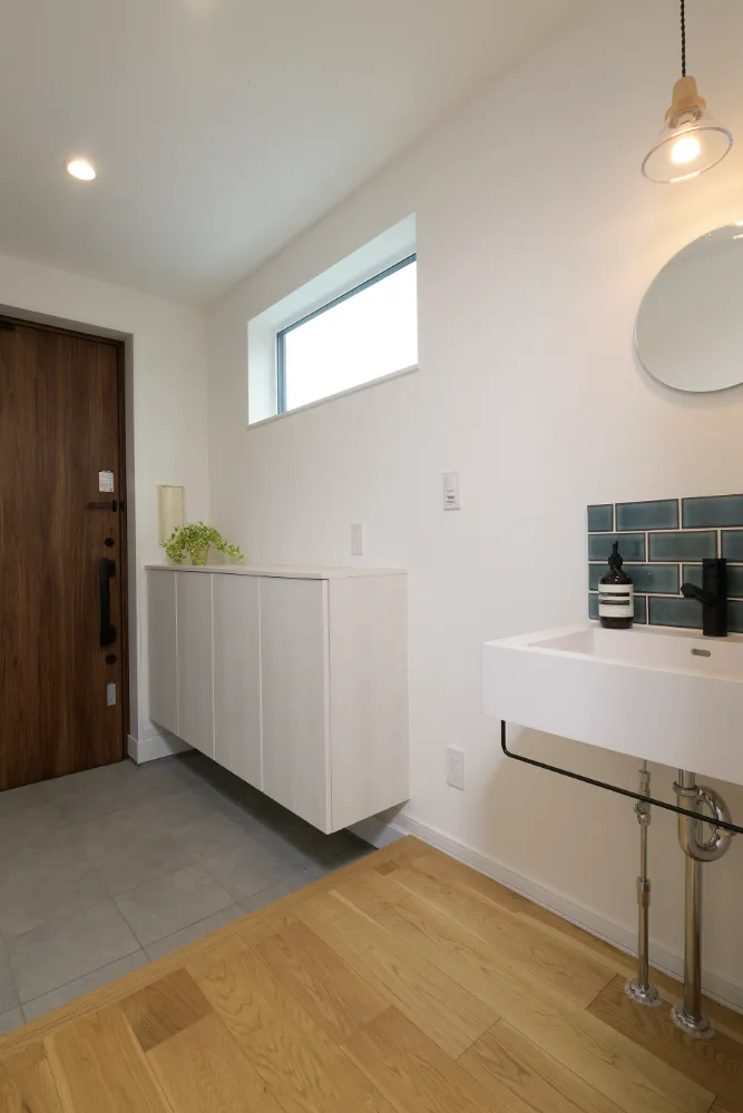 眺望とプライバシーを叶えた2階リビングの家