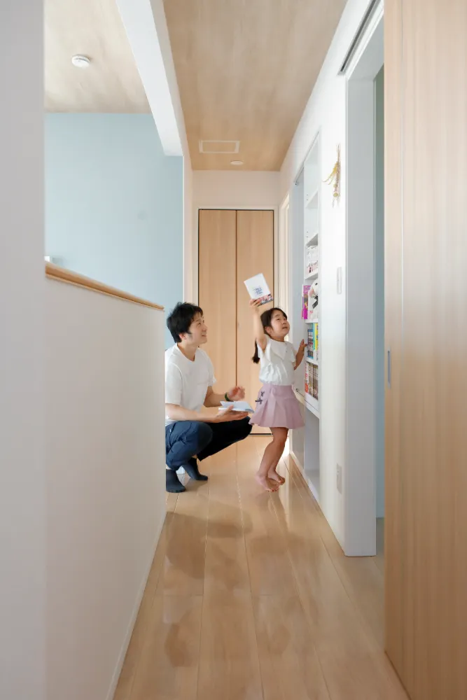 子育て・家事動線と、開放感を両立した家