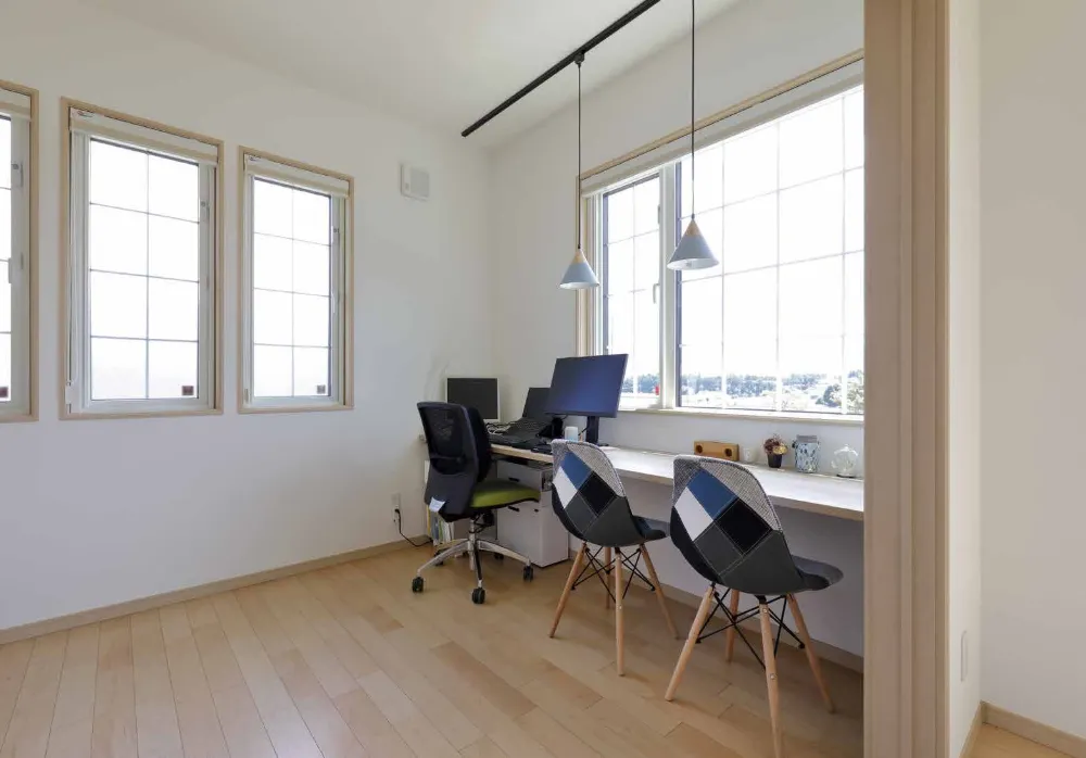 ふたりの暮らしに寄り添う南欧風デザインの明るい平屋