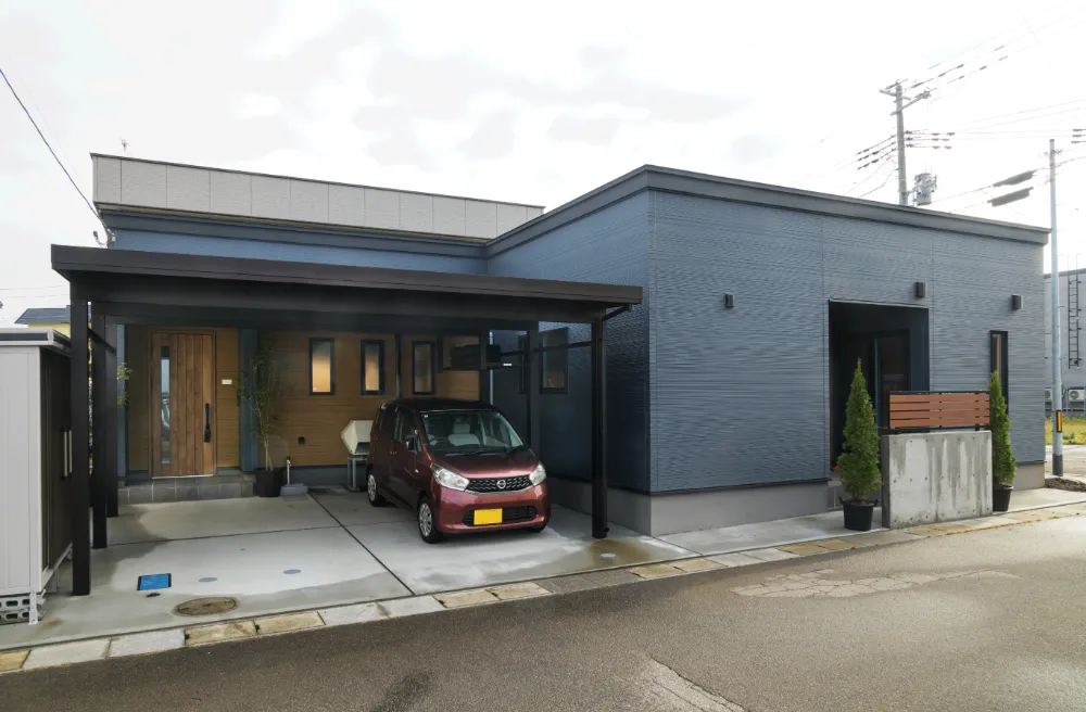 家事ラク動線と大人の趣味空間。快適性を極めたフルオーダーの平屋