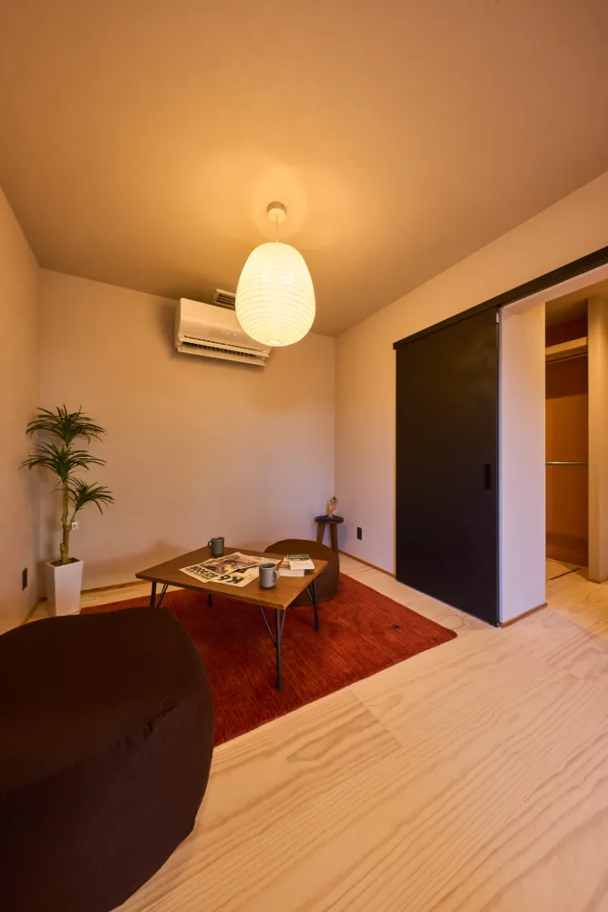 2階は「寝室→ファミリークローク→リビング→キッチン」と過ごしやすい回遊導線