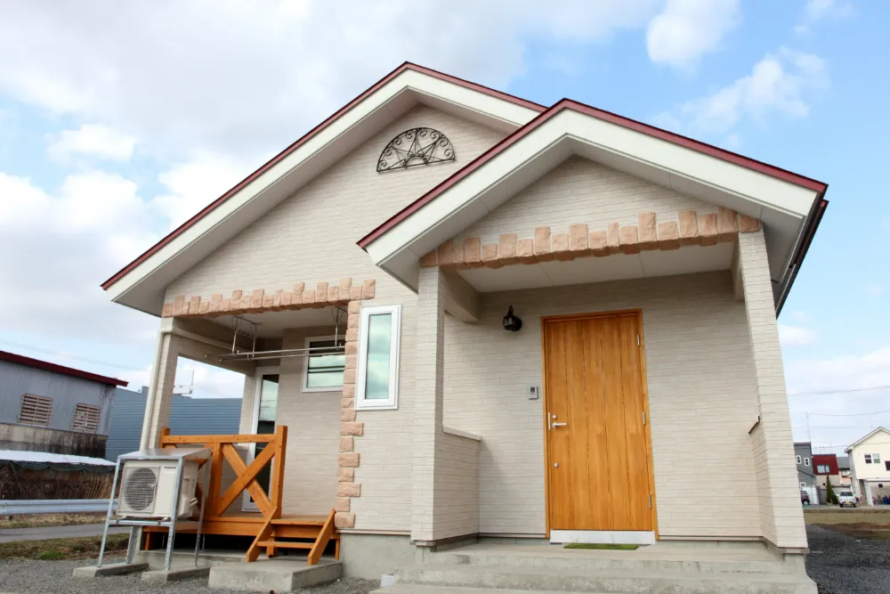 建ててから約10年。今も色褪せない「ちょうどいい」自然素材の平屋。