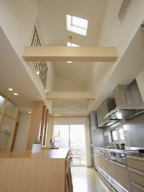 大空間の吹抜を採用したダイニング