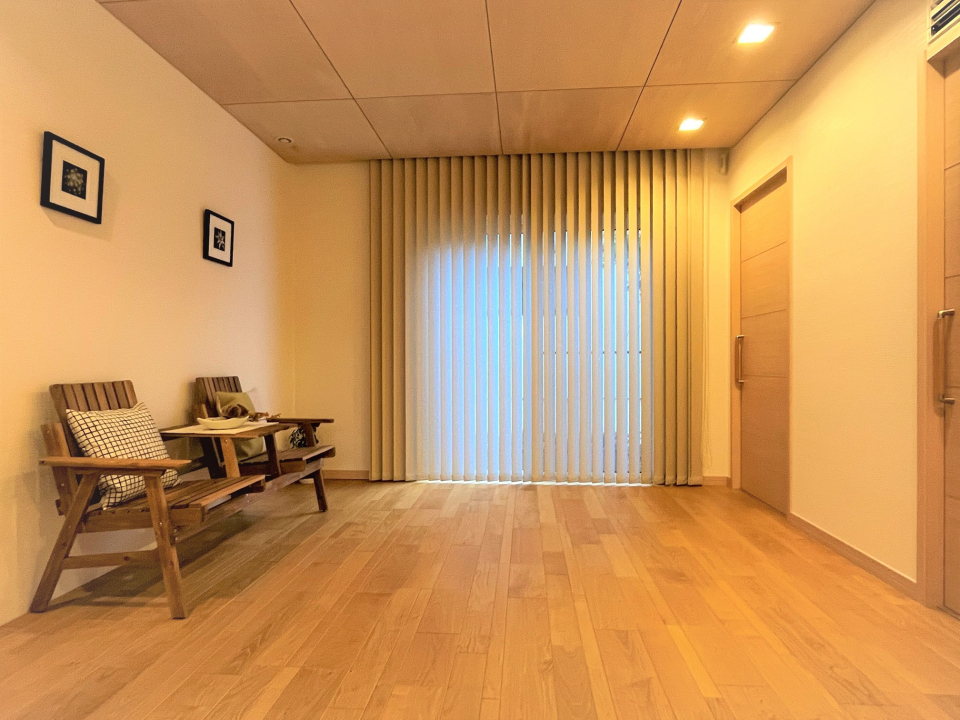 木のぬくもりに囲まれた居室