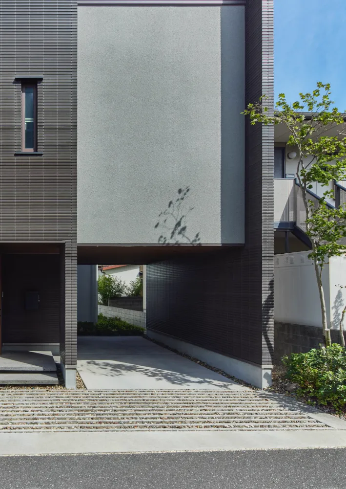 周囲の交通量に合わせた窓計画