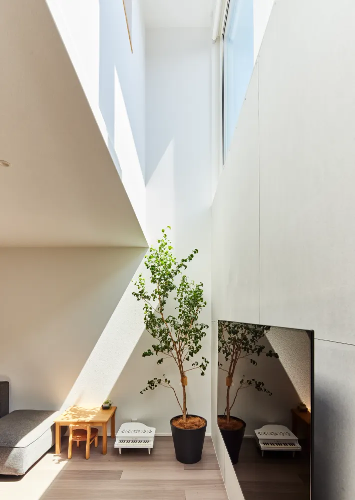 効率的な動線と土地活用～三層住宅が生む暮らしのゆとり～