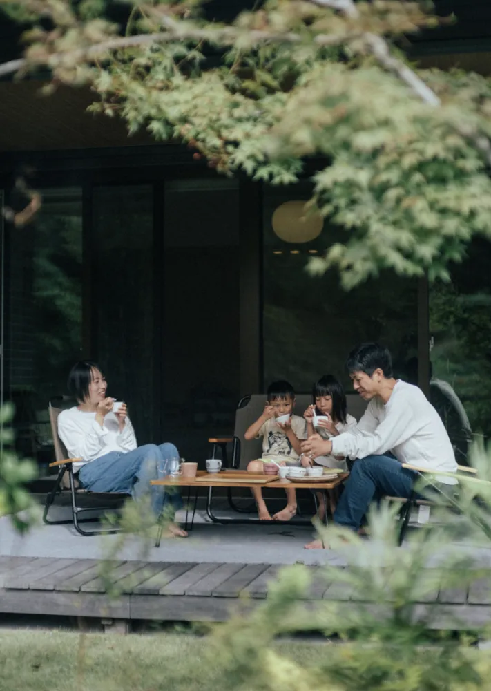 のどかな地に建つモダンな平屋。 家族の笑い声が広がる伸びやかな家