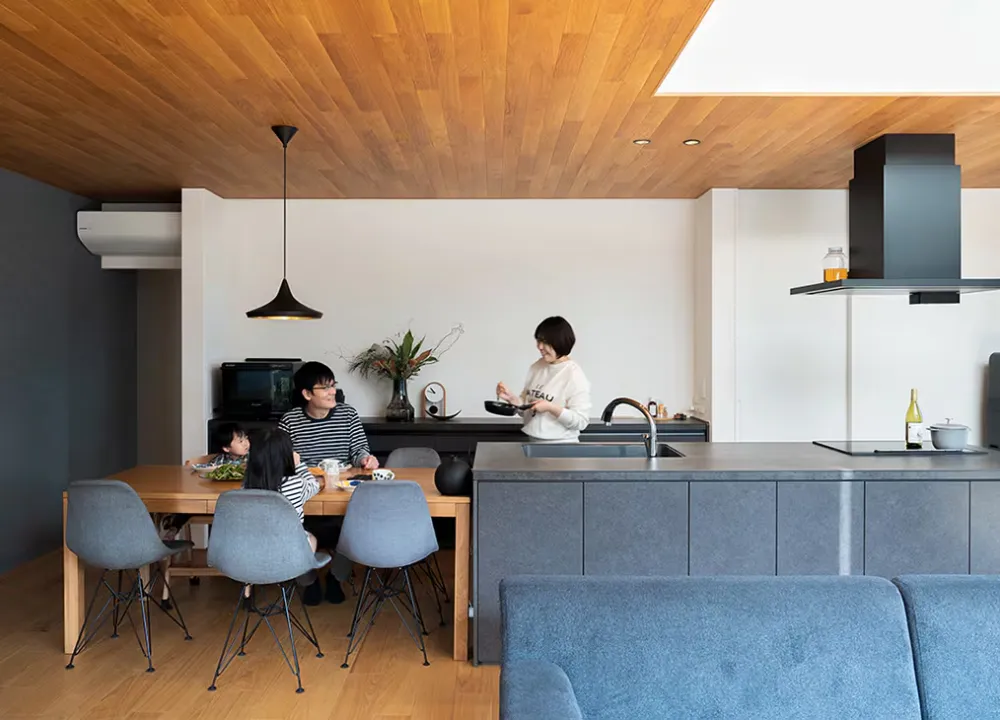 大開口と無柱リビングの開放感～ 思いがけない自由を感じられる家～