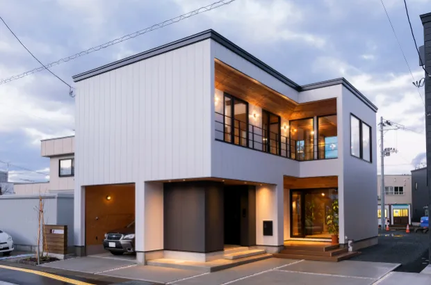 「L-SHAPED BASE」　アメリカンスタイルで彩り豊かな住まい