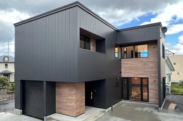 古木タイルがカッコイイアメリカンヴィンテージな住まい