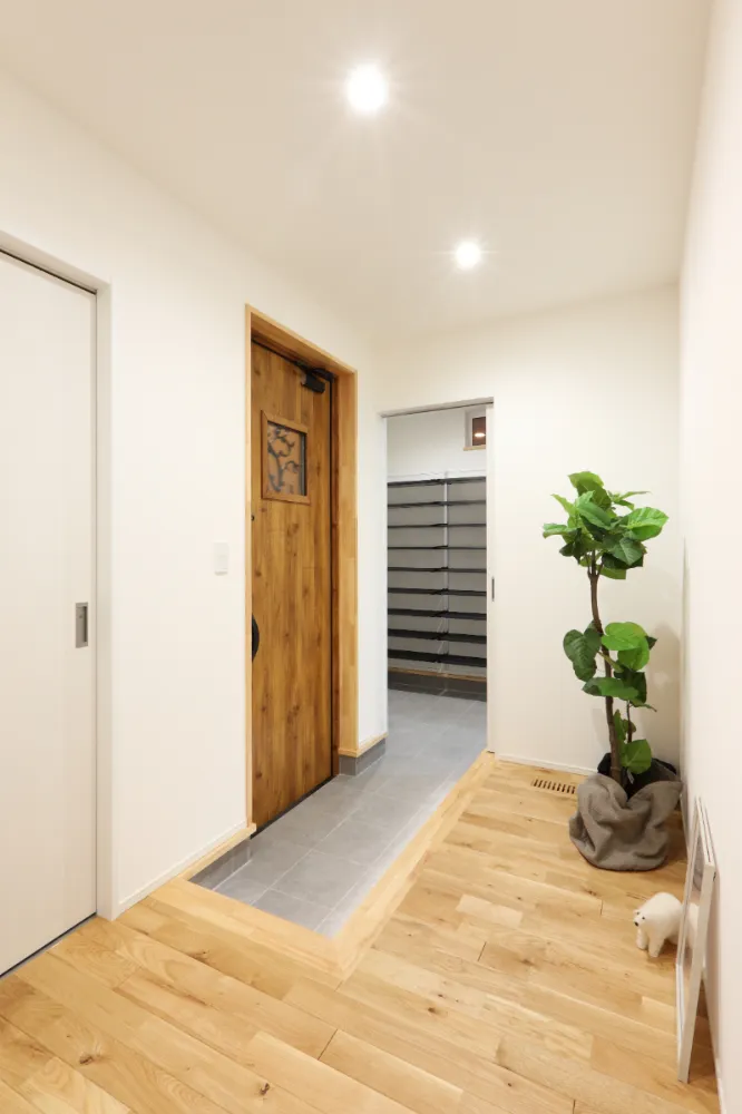 【広々キッチンでくつろげる家】全館空調と回遊動線の平屋