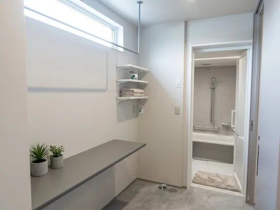 静寂と温もりが紡ぐ、洗練された邸宅