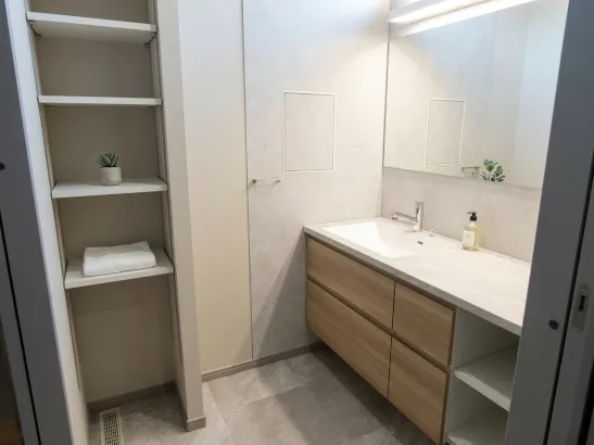 静寂と温もりが紡ぐ、洗練された邸宅