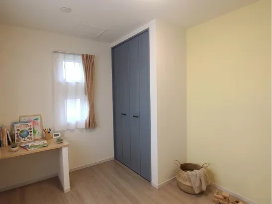 遊び心と機能美が響き合う、モダンな暮らし